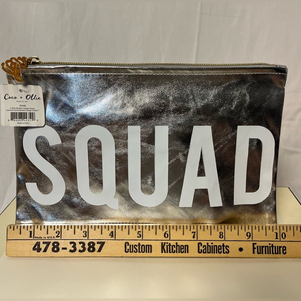 NWT - 3pcs of Santa Barbara Design Studio Silver Metallic Pouch with Gold Zipper - Picture 7 of 9